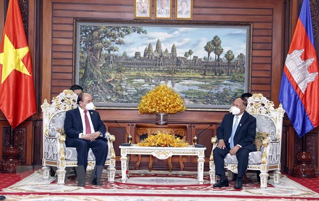 President Nguyen Xuan Phuc meets Cambodian legislative leaders